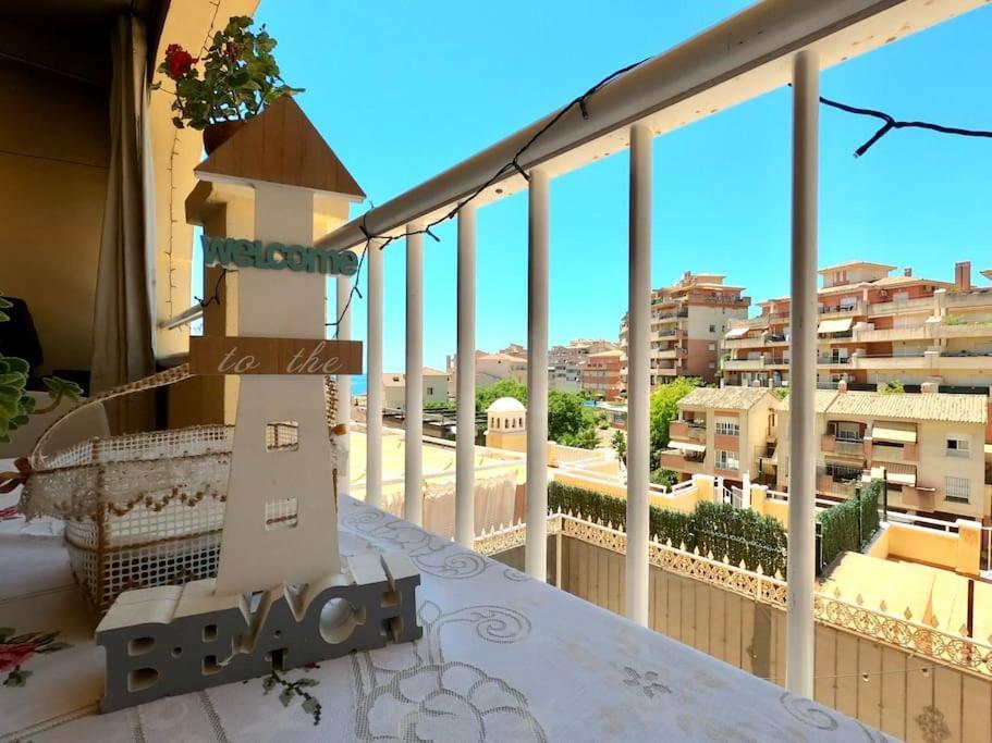 Room With Sea And Mountain Views Habitacion En Piso Compartido Para 1 O 2 Personas ベナルマデナ エクステリア 写真
