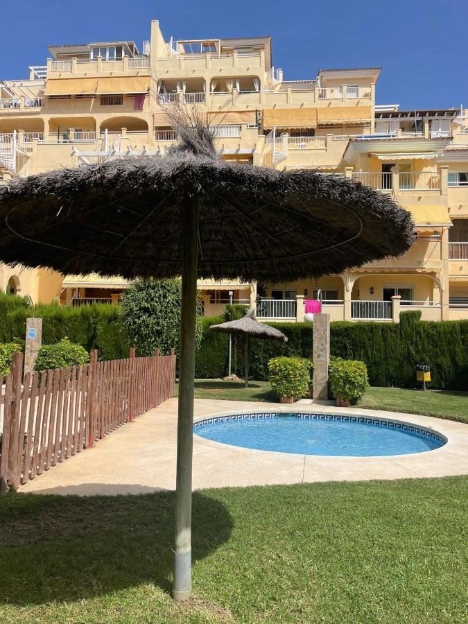 Bed & Breakfast Benalmadena Habitacion En Piso Compartido エクステリア 写真