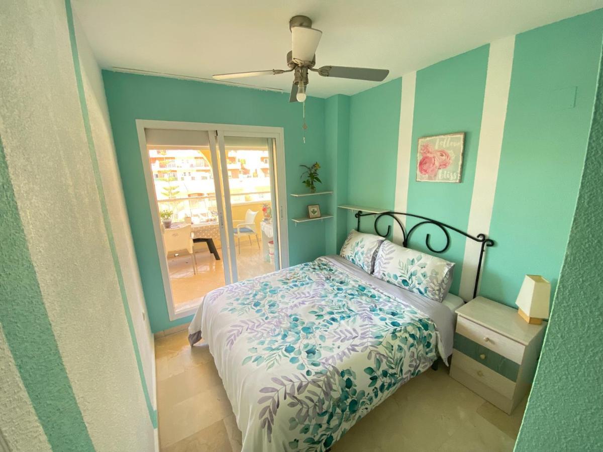 Bed & Breakfast Benalmadena Habitacion En Piso Compartido エクステリア 写真